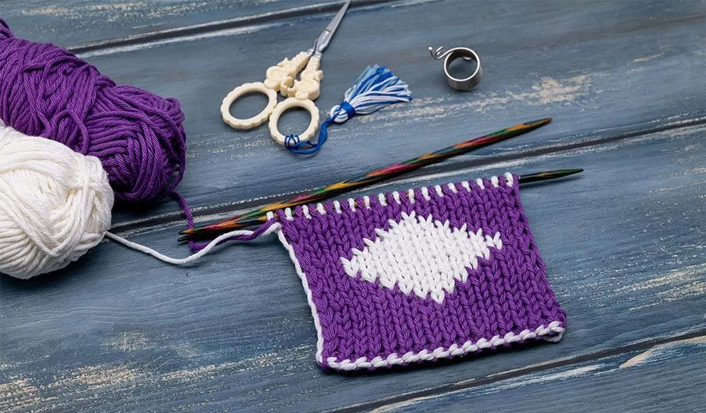 a-swatch-knitted-with-the-double-knitting-technique.jpg a-swatch-knitted-with-the-double-knitting-technique.jpg